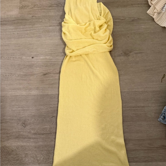 Meshki Elora strapless knit maxi dress lemon - Picture 5 of 7